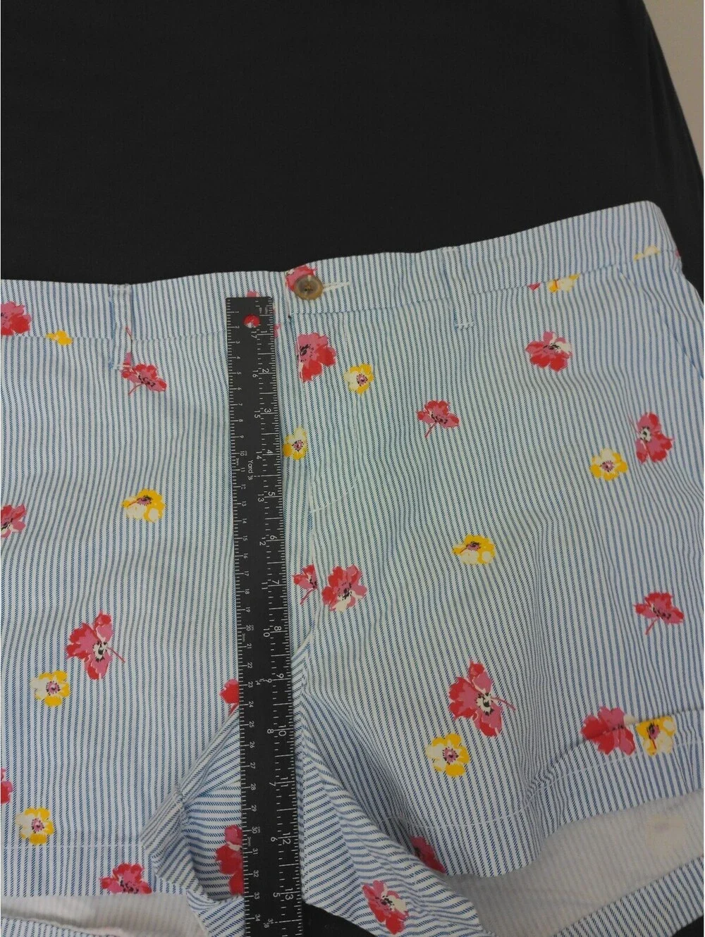 Old Navy Womens Everyday Shorts Size 16 Blue White Striped Floral Seersucker